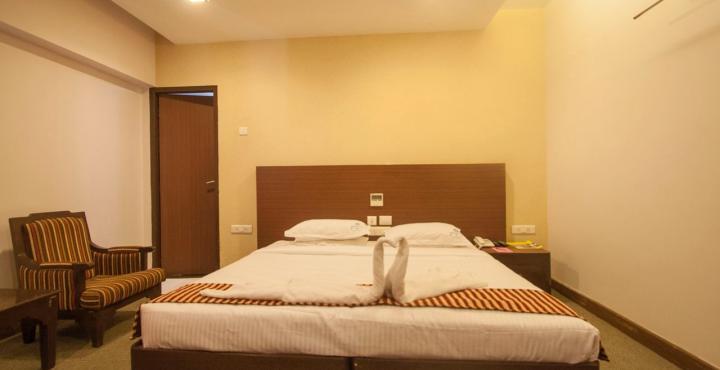 Hotel Shelter Chennai Bagian luar foto